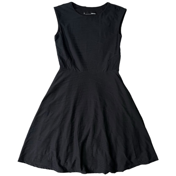 Chetta B Black Raised Ripple Fit and Flare Dress sz 6 - Picture 2 of 12